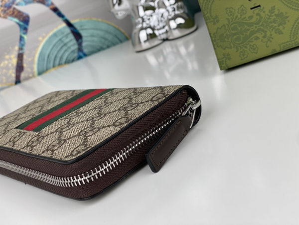 グッチ財布コピー内部構造